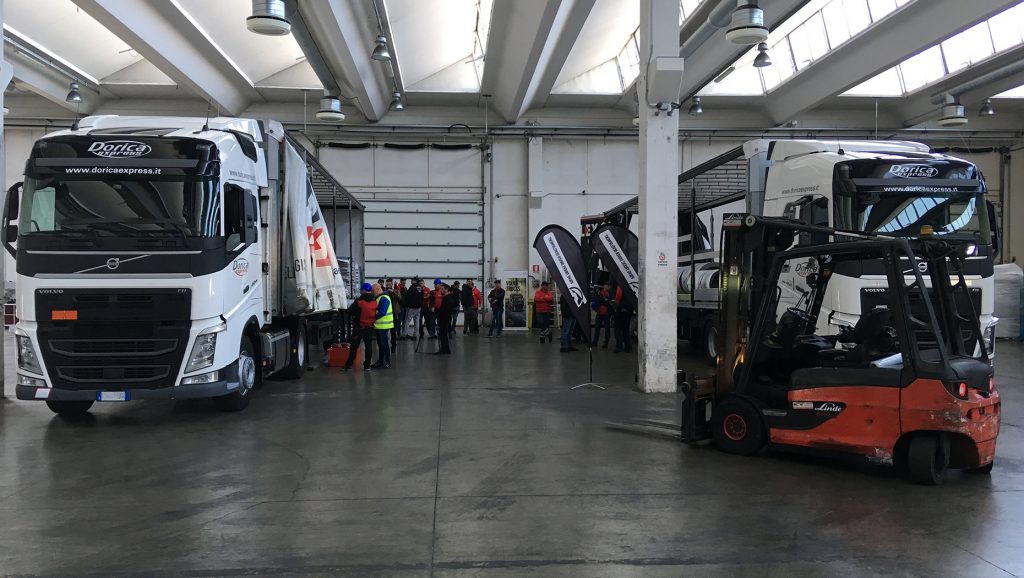 Volvo Trucks lancia il nuovo corso di formazione per gli autisti dedicato alla sicurezza del carico