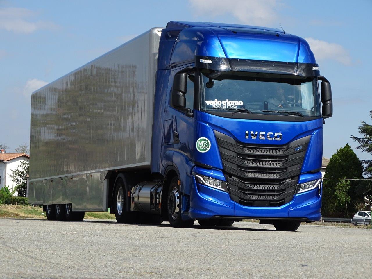 Iveco S Way NP 460 con lui la svolta. Il supertest da 500km